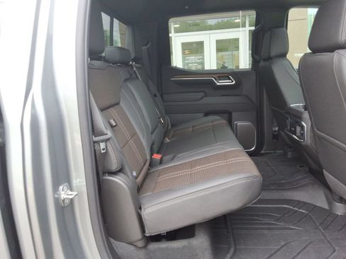 Used 2026 Chevrolet Silverado 1500 High Country AWD/4WD image 32