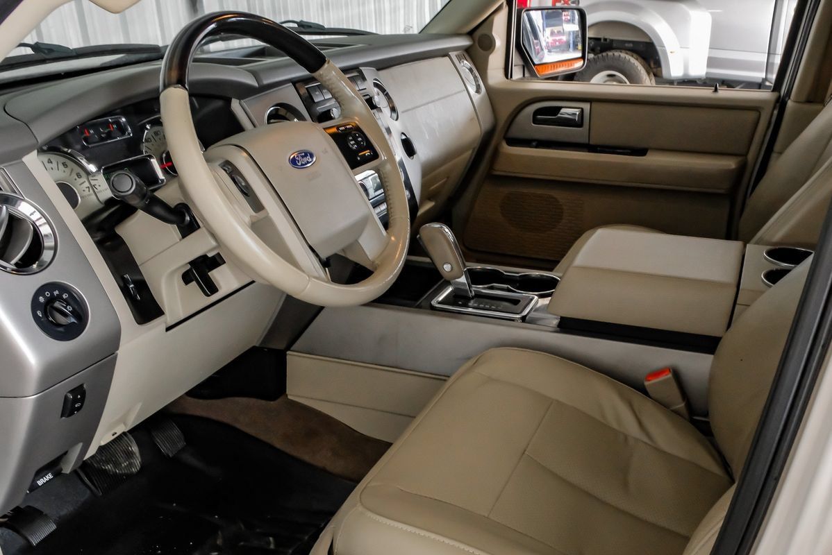 Used 2014 Ford Expedition EL Limited w/ Equipment Group 301A AWD/4WD image 14