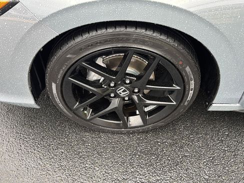 Used 2025 Honda Civic Sport image 29