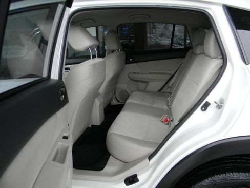 Used 2014 Subaru Crosstrek 2.0i Premium image 12