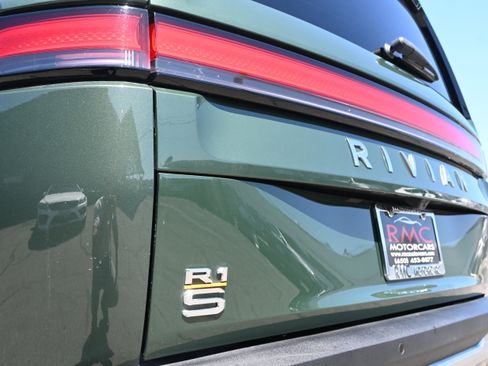 Used 2023 Rivian R1S Adventure AWD/4WD image 25