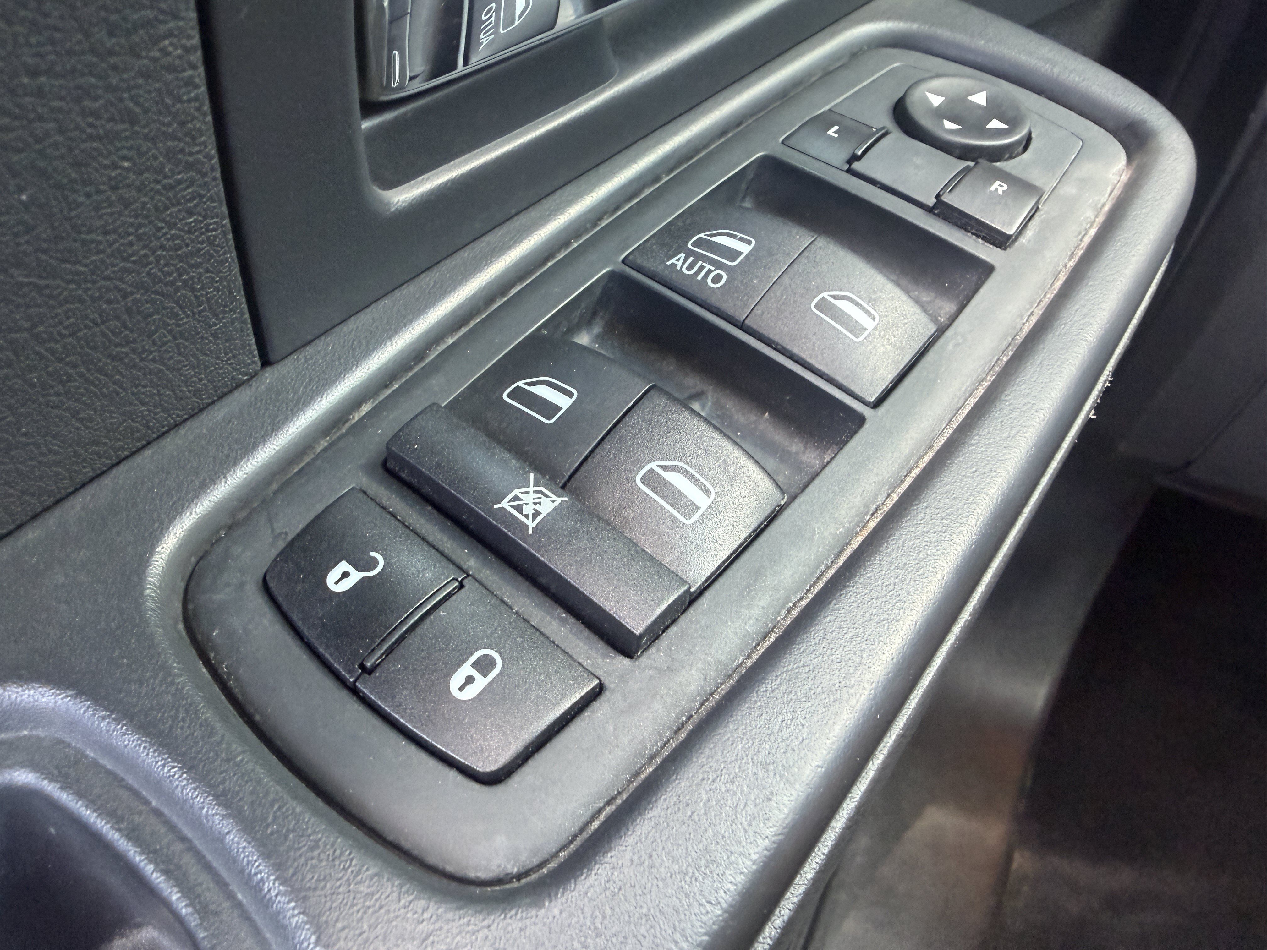 Used 2011 Jeep Liberty Sport w/ Popular Equipment Group AWD/4WD image 29