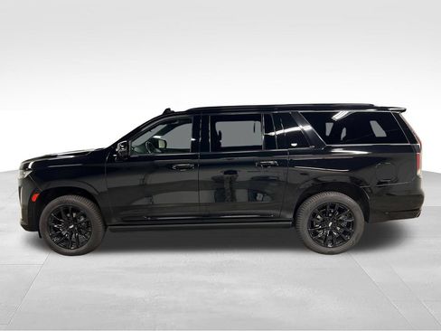 Certified 2024 Cadillac Escalade ESV Sport w/ LPO, ONYX Package AWD/4WD image 5