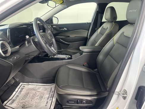 Used 2025 Chevrolet Trax ACTIV w/ Driver Confidence Package image 22