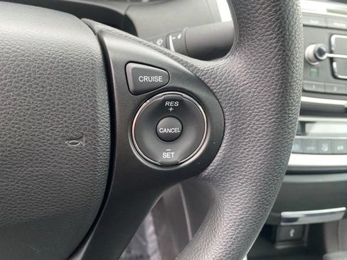 Used 2015 Honda Accord EX image 19