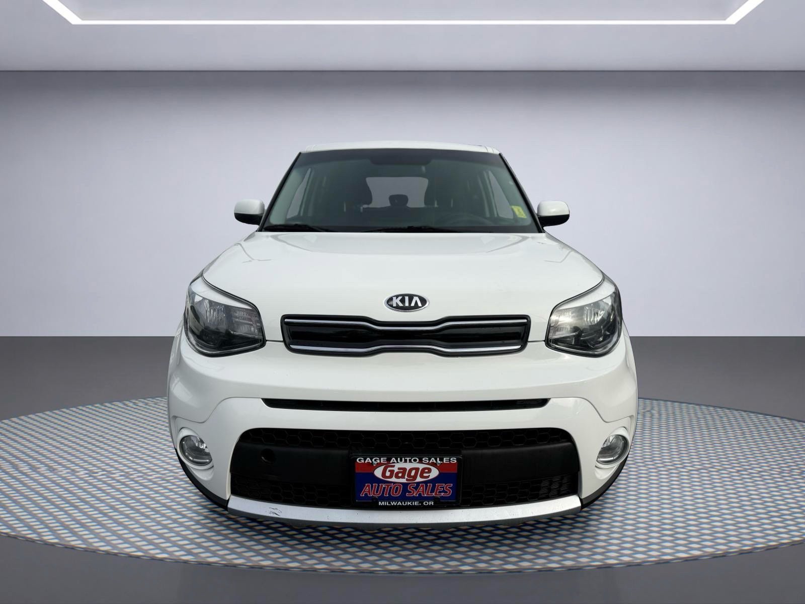 Used 2018 Kia Soul + FWD image 11