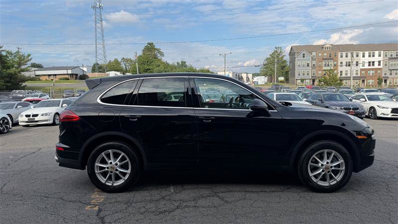 Used 2016 Porsche Cayenne AWD/4WD image 4