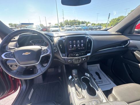 Certified 2023 Chevrolet Traverse LT w/ LPO, Floor Liner Package FWD image 20