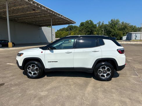 Used 2022 Jeep Compass Trailhawk AWD/4WD image 7