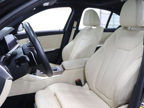 Used 2019 BMW 330i xDrive Sedan w/ Premium Package image 9