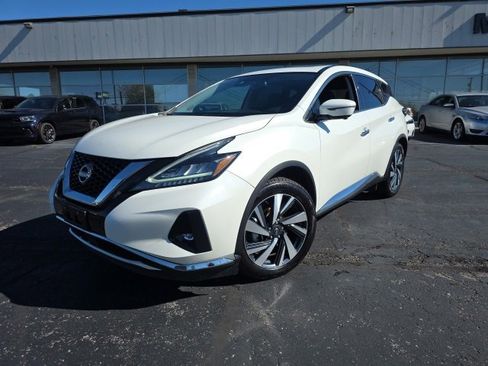 Used 2023 Nissan Murano SL w/ SL Moonroof Package image 2