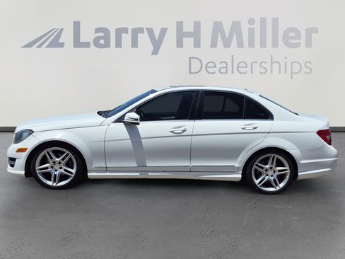 Used 2013 Mercedes-Benz C 250 Sedan image 2