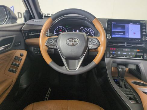 Used 2020 Toyota Avalon Limited w/ All Weather Liner Package FWD image 16