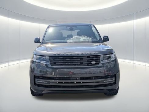 Certified 2025 Land Rover Range Rover SE AWD/4WD image 14