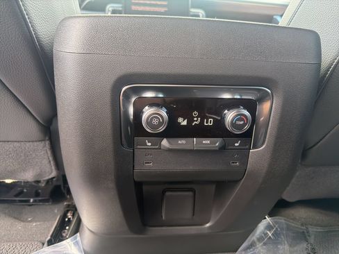 New 2026 GMC Yukon XL Denali w/ Sun & Power Step Package AWD/4WD image 21