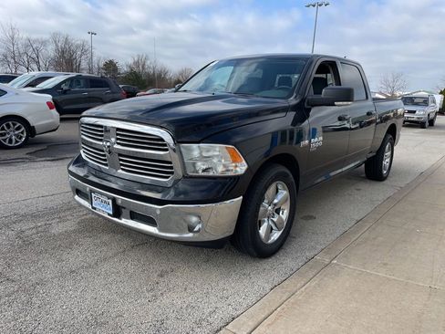 Used 2019 RAM 1500 Big Horn AWD/4WD image 2