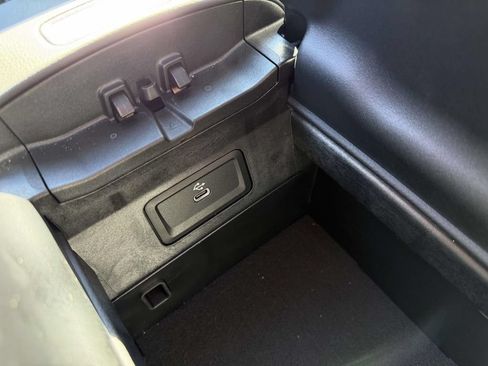 Used 2024 Mercedes-Benz E 350 4MATIC Sedan image 32