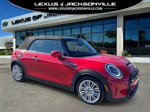 Used 2024 MINI Cooper S image 1