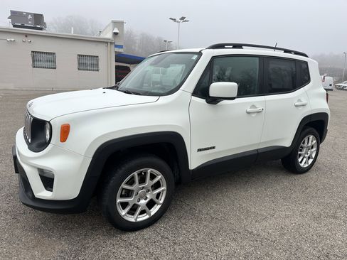Used 2021 Jeep Renegade Latitude image 3