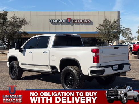 Used 2024 Chevrolet Silverado 2500 High Country w/ Technology Package image 9