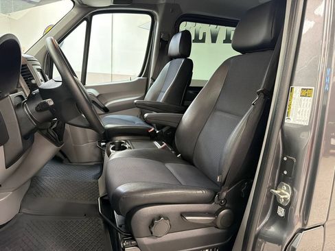 Used 2017 Mercedes-Benz Sprinter 2500 w/ Driver Comfort Package image 18