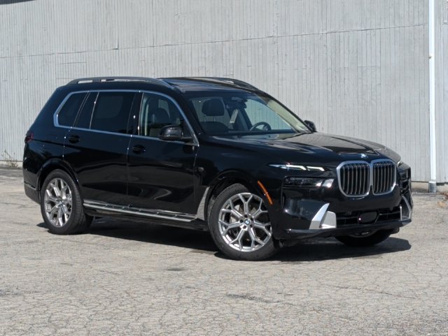 Used 2025 BMW X7 xDrive40i AWD/4WD image 18
