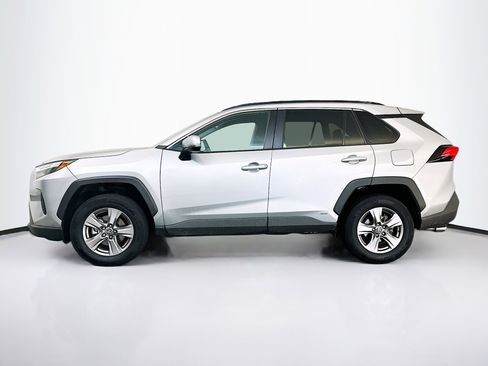 Used 2025 Toyota RAV4 XLE image 4