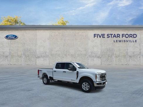 Used 2025 Ford F250 XLT w/ FX4 Off-Road Package AWD/4WD image 2