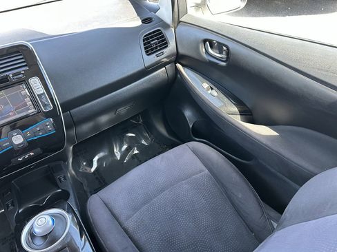 Used 2016 Nissan Leaf SV FWD image 17