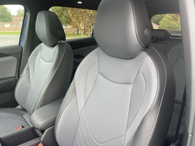 New 2026 Volkswagen Tiguan SE R-Line AWD/4WD image 9
