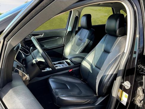 Certified 2021 Ford Edge Titanium w/ Cargo Accessory Package AWD/4WD image 24