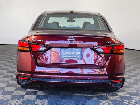 Used 2023 Nissan Altima 2.5 SV image 7