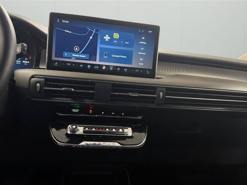 Used 2023 Lincoln Corsair FWD image 17