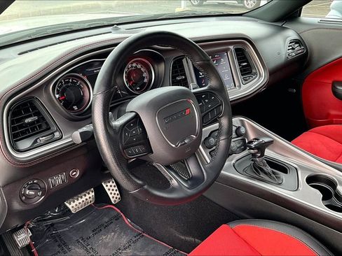 Used 2022 Dodge Challenger R/T Scat Pack w/ Plus Package image 16