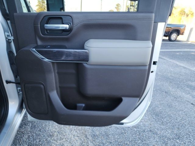 Used 2021 Chevrolet Silverado 2500 LTZ AWD/4WD image 15