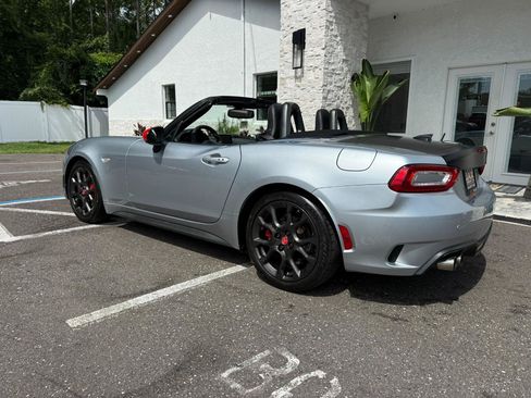 Used 2018 FIAT 124 Spider Abarth w/ Convenience Group RWD image 3