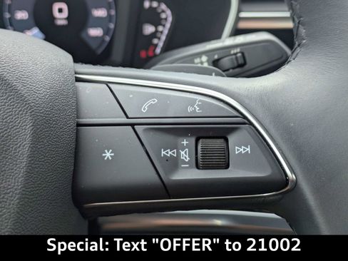 Certified 2025 Audi Q3 2.0T Premium w/ Convenience Package AWD/4WD image 28