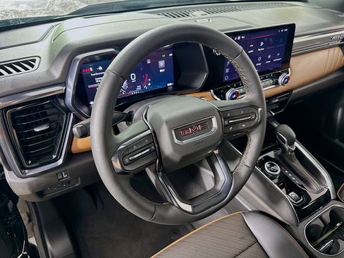 Used 2026 GMC Canyon AT4 w/ Technology Plus Package AWD/4WD image 25