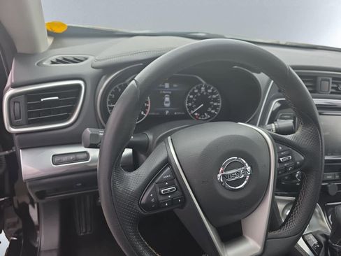 Used 2020 Nissan Maxima 3.5 SL w/ Floor Mat Group FWD image 4