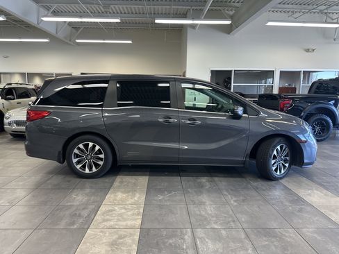 Used 2023 Honda Odyssey EX-L image 11