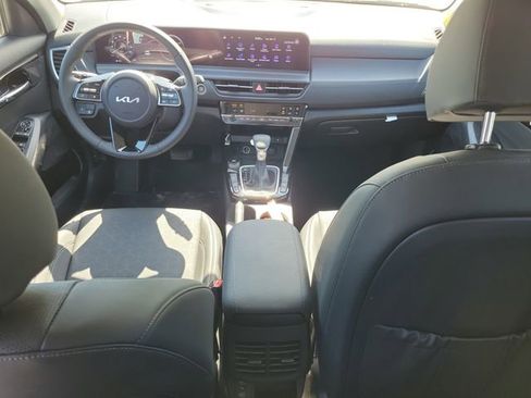New 2026 Kia Seltos EX FWD image 12