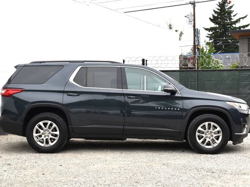 Used 2019 Chevrolet Traverse LT w/ LPO, Floor Liner Package AWD/4WD image 45