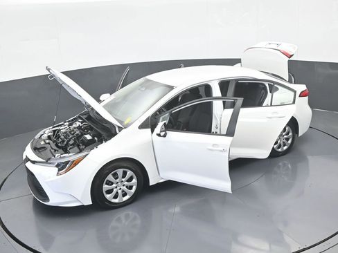 Used 2024 Toyota Corolla LE image 63