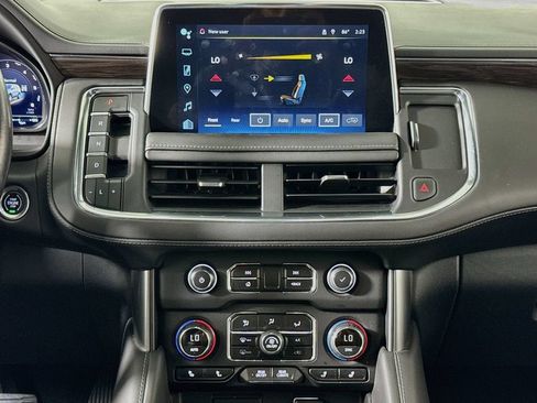 Used 2022 Chevrolet Tahoe LT w/ Luxury Package AWD/4WD image 16