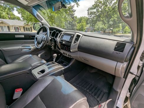 Used 2014 Toyota Tacoma 4x4 Double Cab image 21