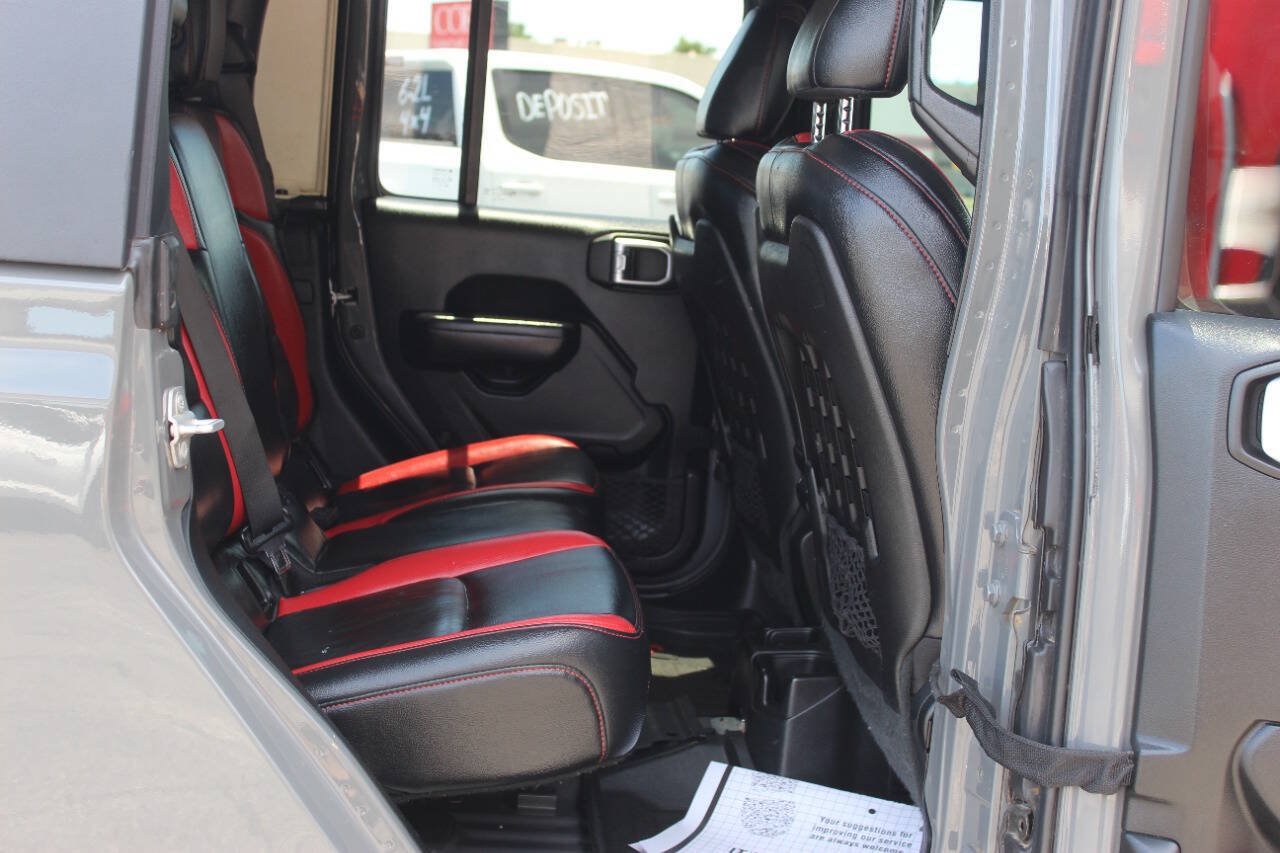 Used 2020 Jeep Gladiator Rubicon w/ LED Lighting Group AWD/4WD image 11