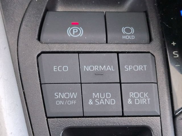 Used 2025 Toyota RAV4 LE AWD/4WD image 24