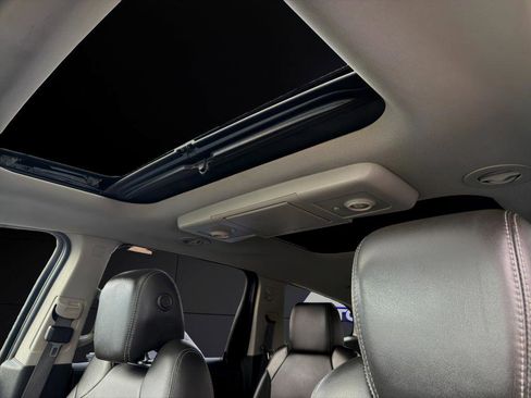 Used 2017 Chevrolet Traverse Premier image 20