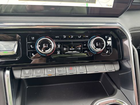 New 2026 GMC Sierra 2500 Denali Ultimate AWD/4WD image 17