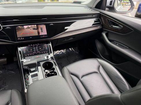 Used 2019 Audi Q8 Premium Plus w/ Premium Plus AWD/4WD image 42